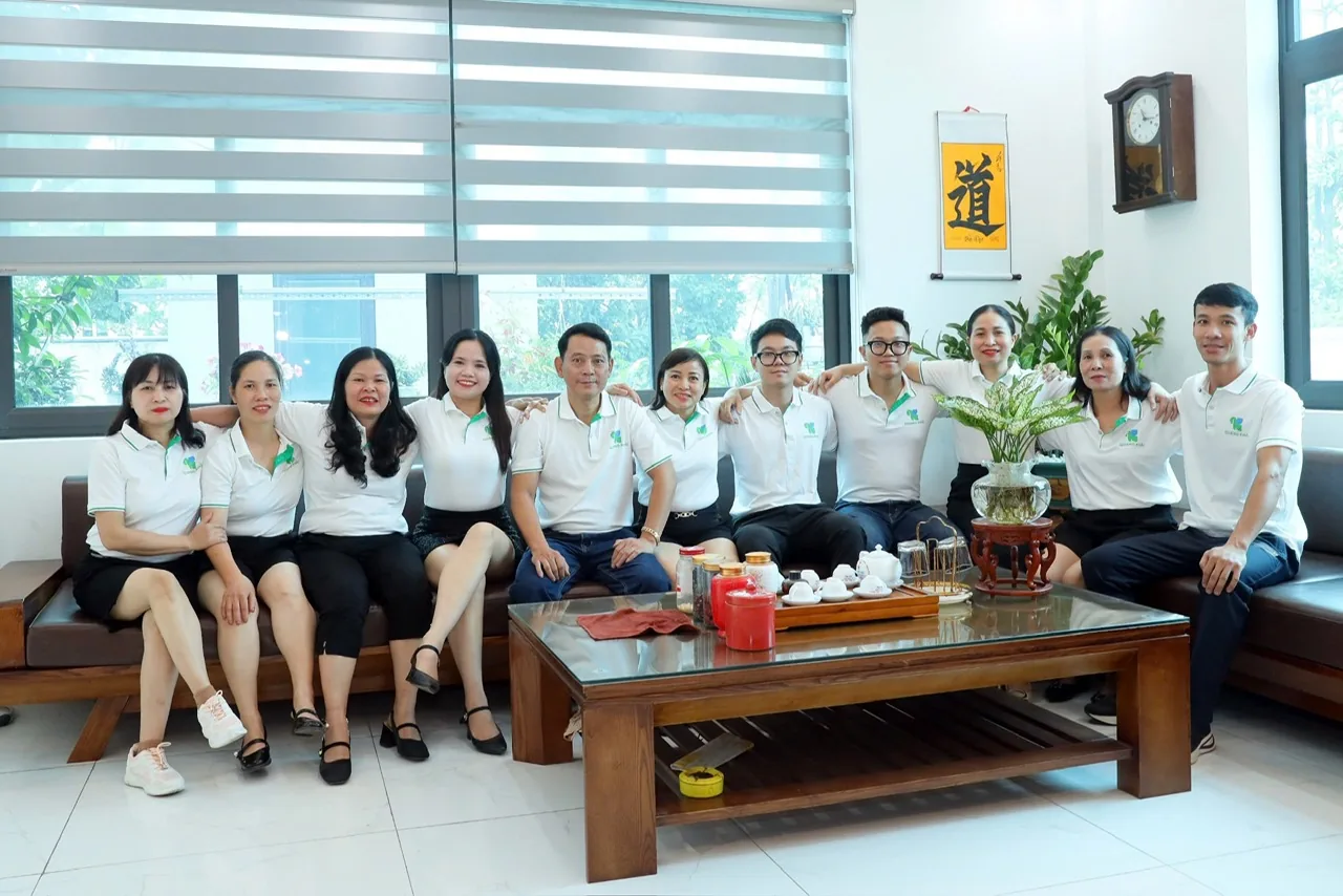 Đội ngũ Quang Khải tại văn phòng